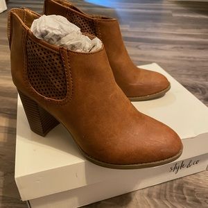 Brown Style & Co Booties Size 6.5 BRAND NEW